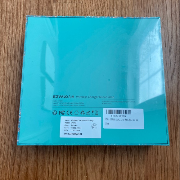 EZVALO Wireless Music Charger Lamp, NWT - Picture 8 of 9